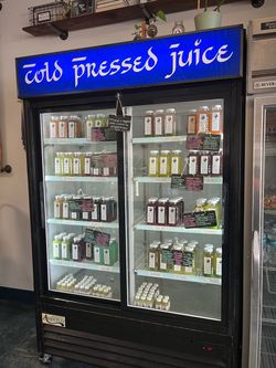 Avantco Refrigerated Display Merchandiser – 2 Sliding Glass Doors