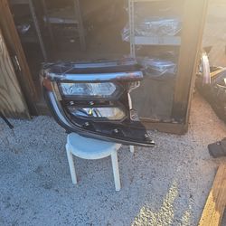 Expedition headlights 2025