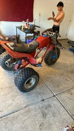 2 stroke three wheeler