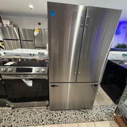 LG Refrigerator French Door & Electric Slide Stove In Stainless Steel 