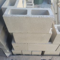 30 cider blocks size  8 x 8 x16 for $45