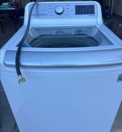 LG Washer and Gas Dryer Set