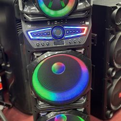 Loud Kareoke Bluetooth Party Speaker. Rechargeable Battery 🔋. Party Anywhere Anytime