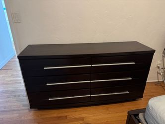 King Bedroom Set - Solid Wood