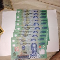 Ten,500000 Vietnamese Dong