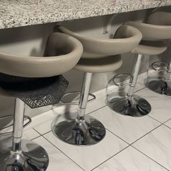 Set of 4 Swivel Bar Stools Rounded