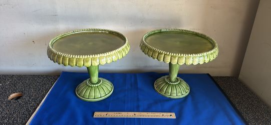 2 cake holders for $17