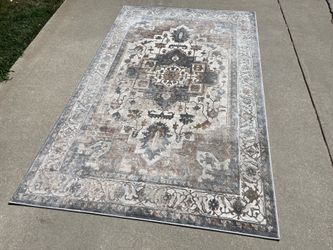 Vintage Style Area Rug (5’x8’)