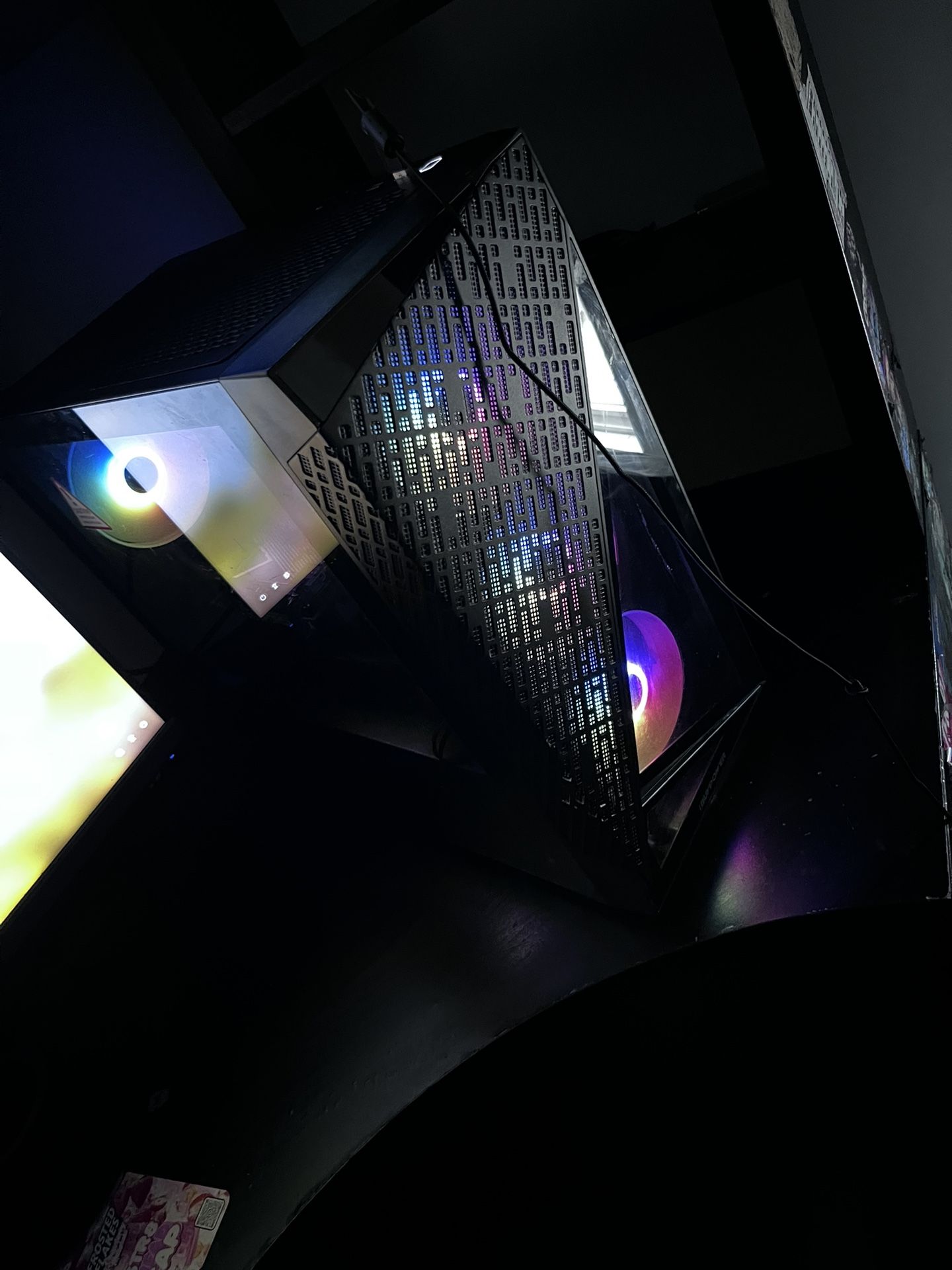 Gaming Pc comes wit monitor “Need Gone Asap”