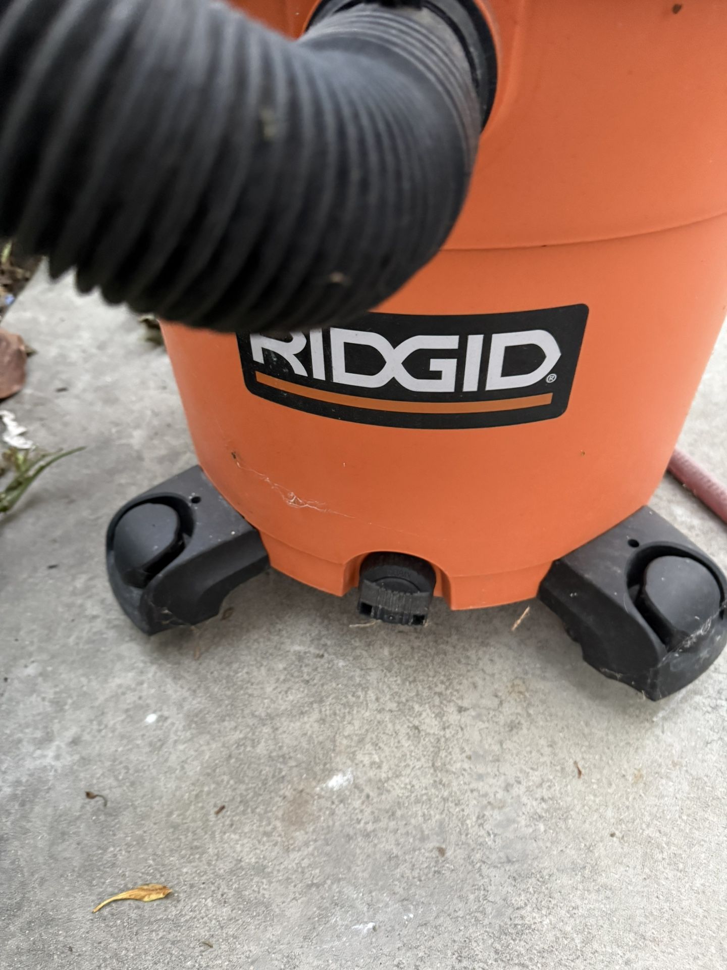 Rigid Vacuum