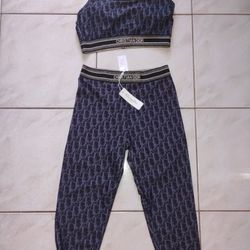 SHIPPING ONLY, DIOR GYM SET , PANTS AND TOP SIZE SM