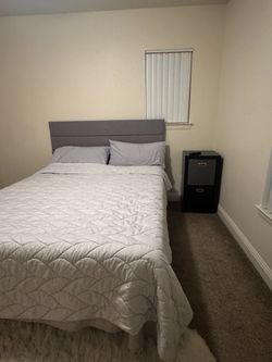 Queen size bed with 2 cube table