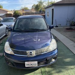 nissan versa sedan