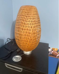 Table lamp