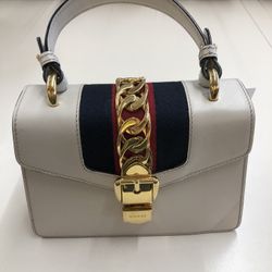 Gucci Sylvie Mini Crossbody 470270