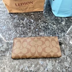 Coach Long Wallet