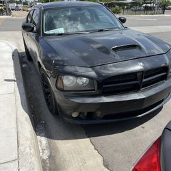 2005 Dodge CHARGER R/T (175211 Millas )Salvaged