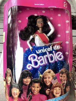 Barbie collectors. 1989 Special Edition UNICEF Barbie, Vintage collectible