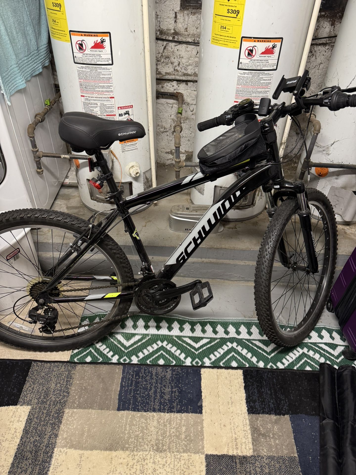 Schwinn Bike With Phone Holder