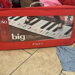 Big Piano Toy