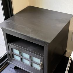 Vintage End Table/Side/corner Table