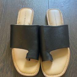 Lucky Brand Toe Loop Sandals 