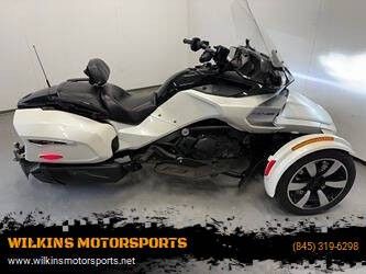 2016 Can-Am Spyder F3-T (Audio System)
