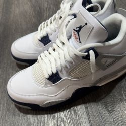 Jordan 4 Midnight Navy 