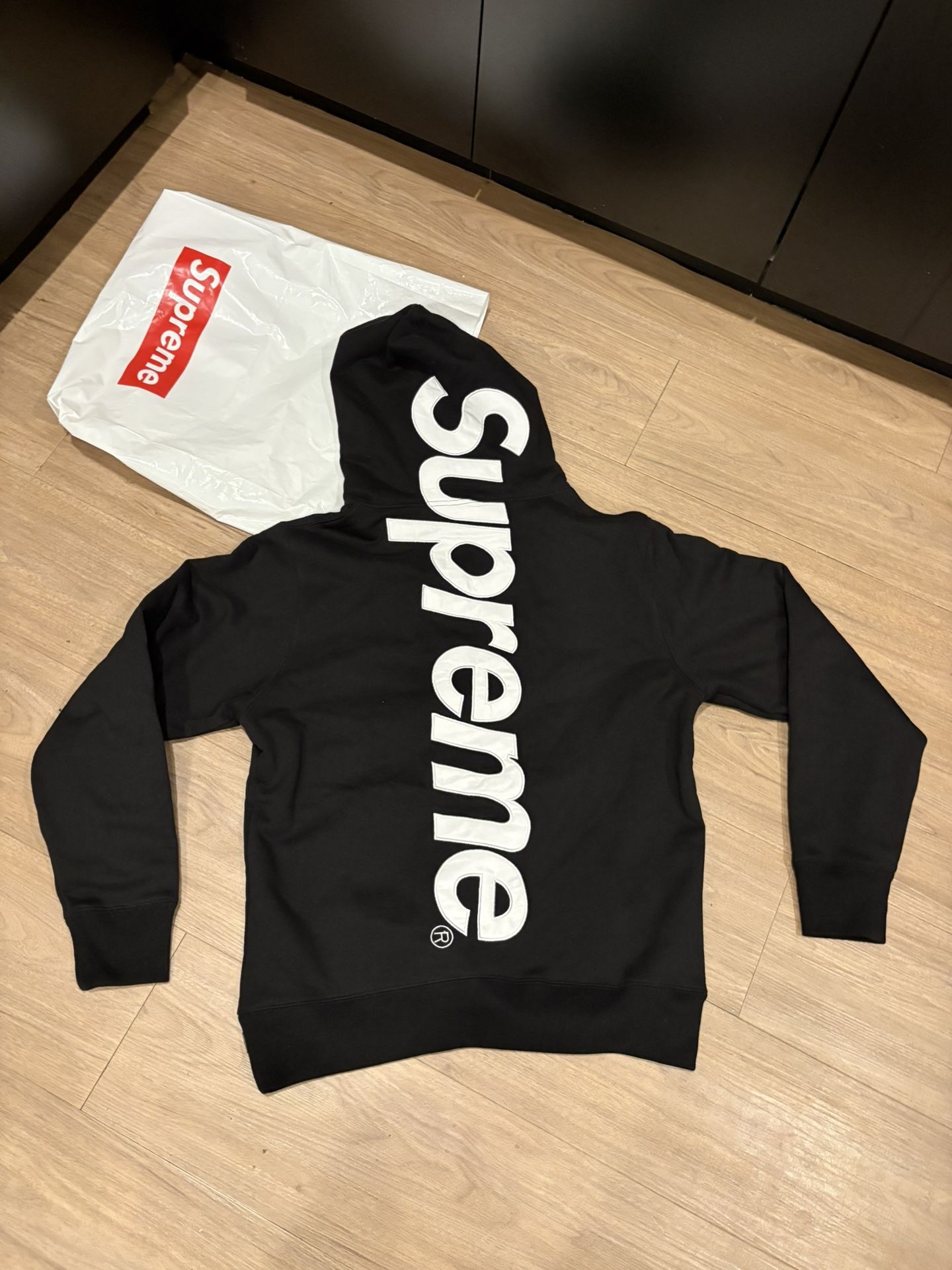 Supreme Hoodie 
