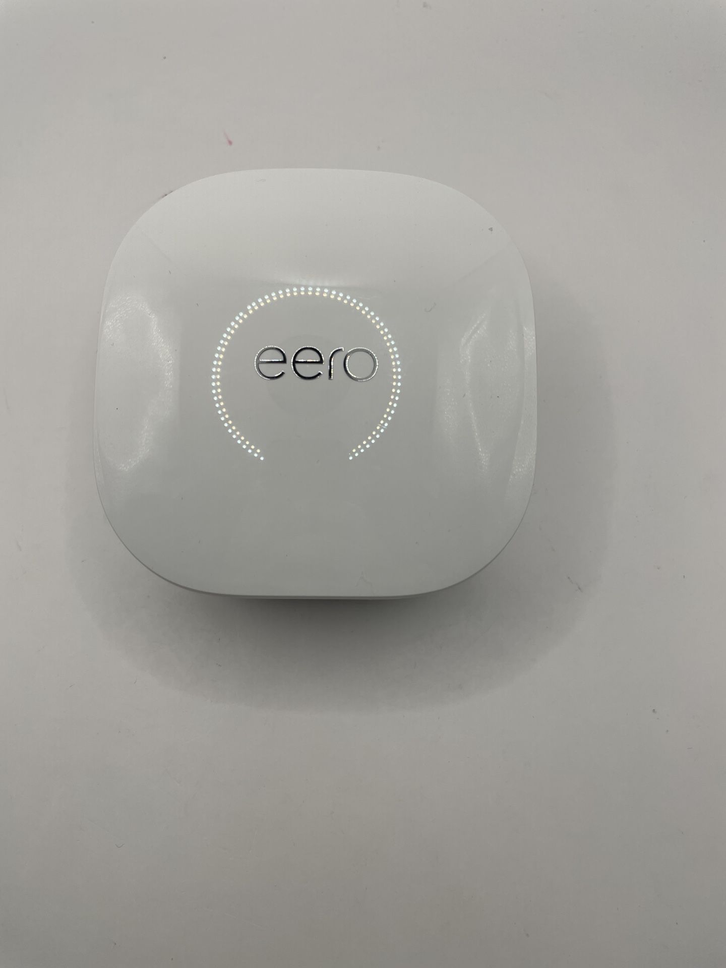 eero Dual-band 350 Mbps Wireless Router (J010001) No Power Cord 