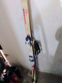 Snow skis