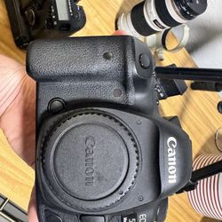 Canon 5D mark 4 and More 