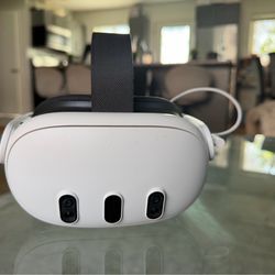Meta quest 3 with charging stand and rechargeable batteries with elite head strap