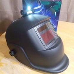 New Auto Darkness Welding Helmet With Rechargeable Light