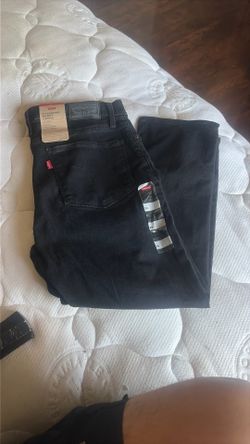 Women’s Levi Skinny Capris size 29