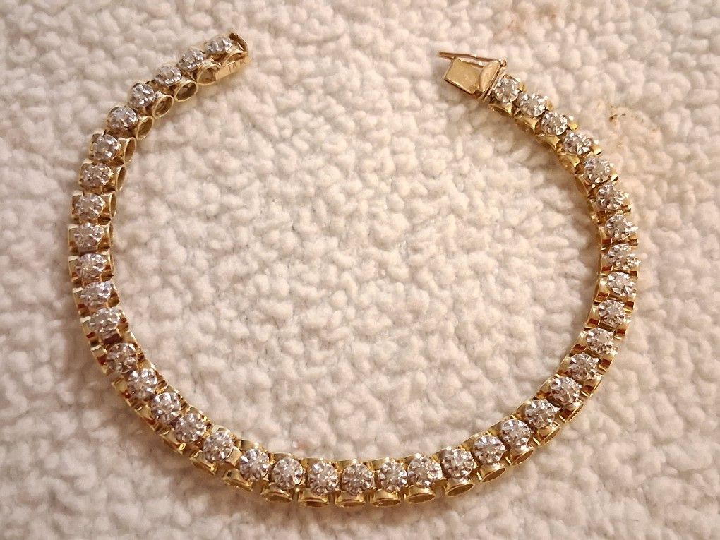 Vintage 14 K Gold And 10 Carat Diamonds Tennis Bracelet