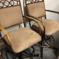 2 Stools chairs