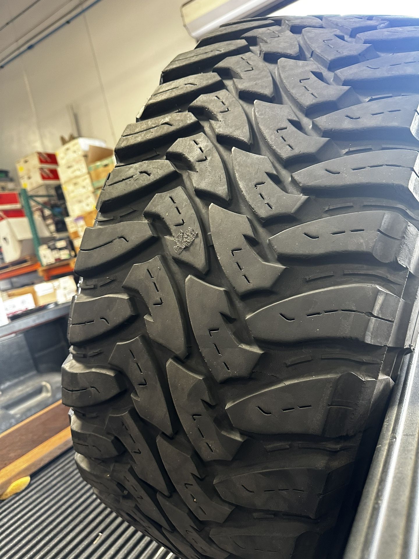 40x15.50x20 Tires