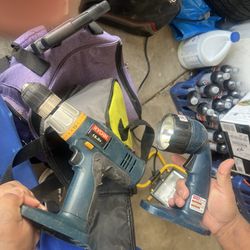 Ryobi Drill And Light Set With Bag 