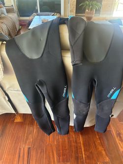 Youth O’Neil Wet suits and surf board