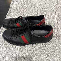 Gucci Shoes 