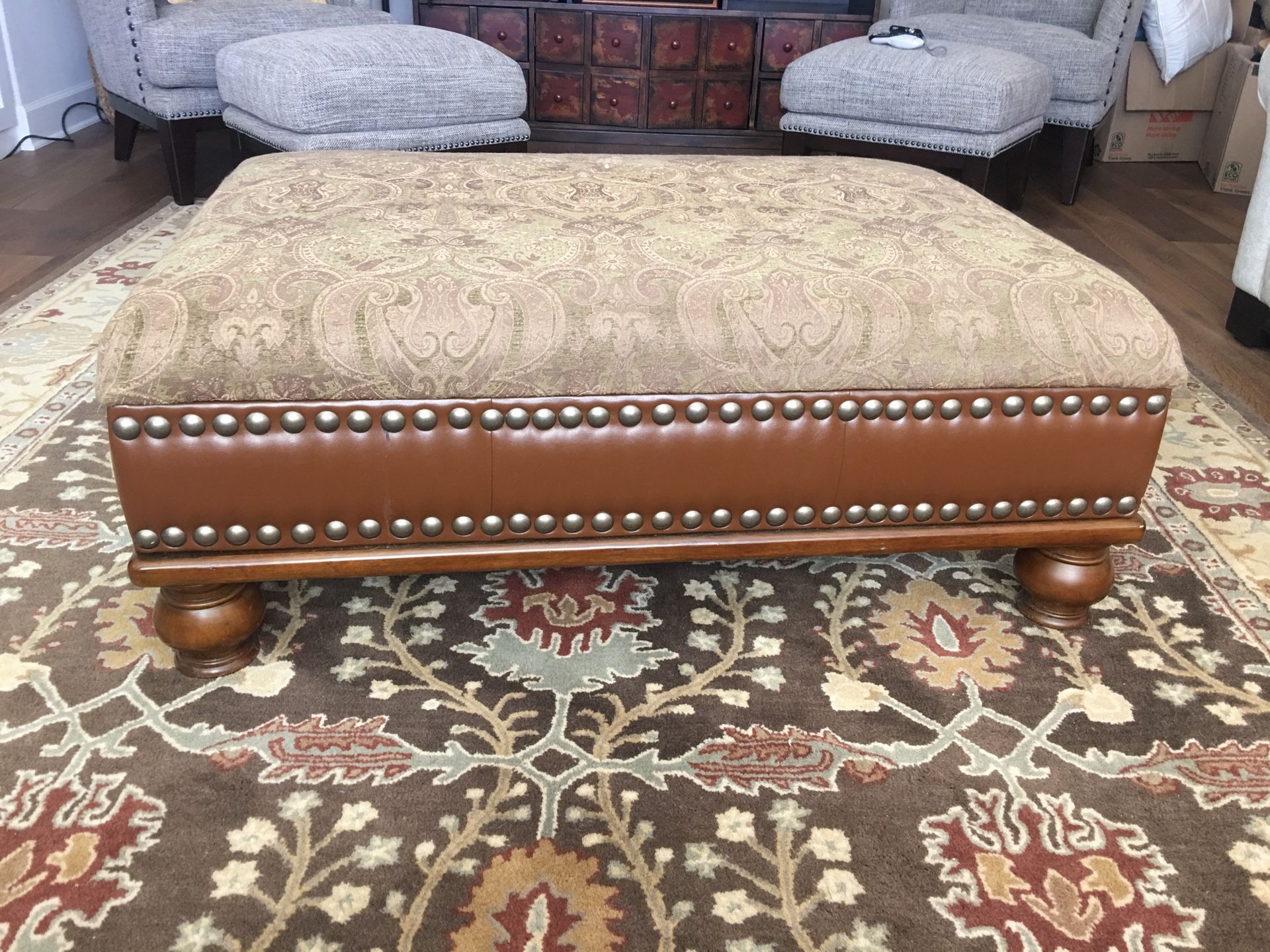 Pottery barn 8x10 Brandon rug for Sale in Everett, WA OfferUp