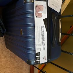 Hardside Expandable luggage set 