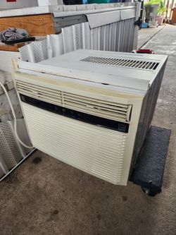 Kenmore 15,500 btuh A/C  enfria perfectamente bien