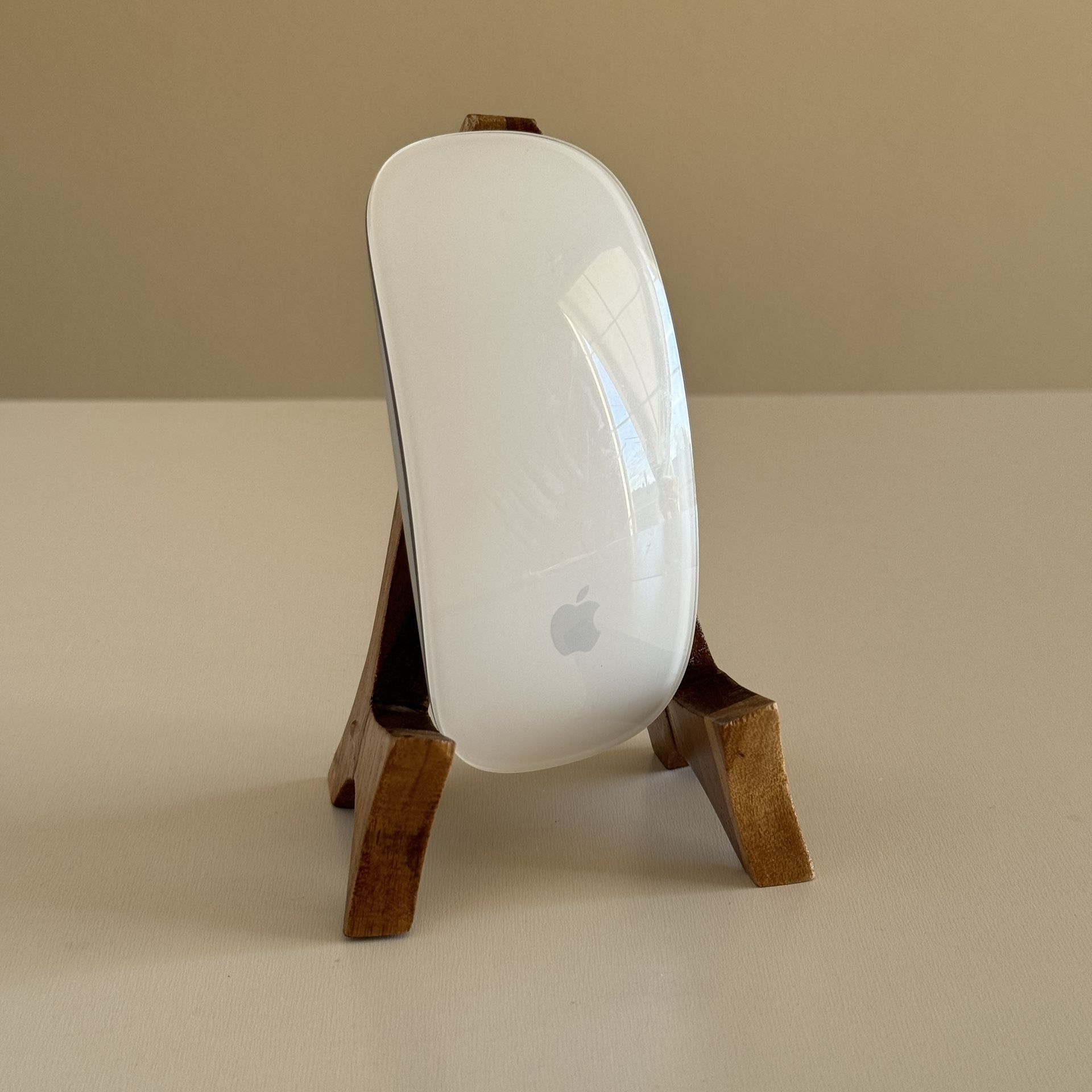 APPLE A1296 3VDC Magic Mouse for MacBook iMac Wireless Bluetooth white/silver