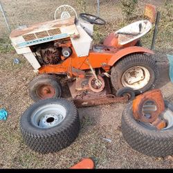 Sears Suburban Lawn Tractor 