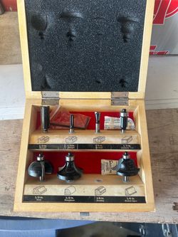 8-Piece Router Bit Set in Wooden Case