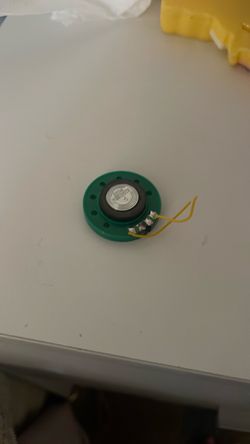 Small Round Speaker with Wires