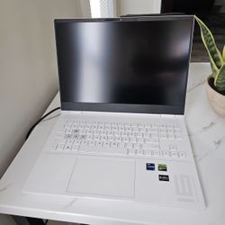 HP OMEN - Transcend 16" 240Hz Wide Quad XGA Gaming Laptop