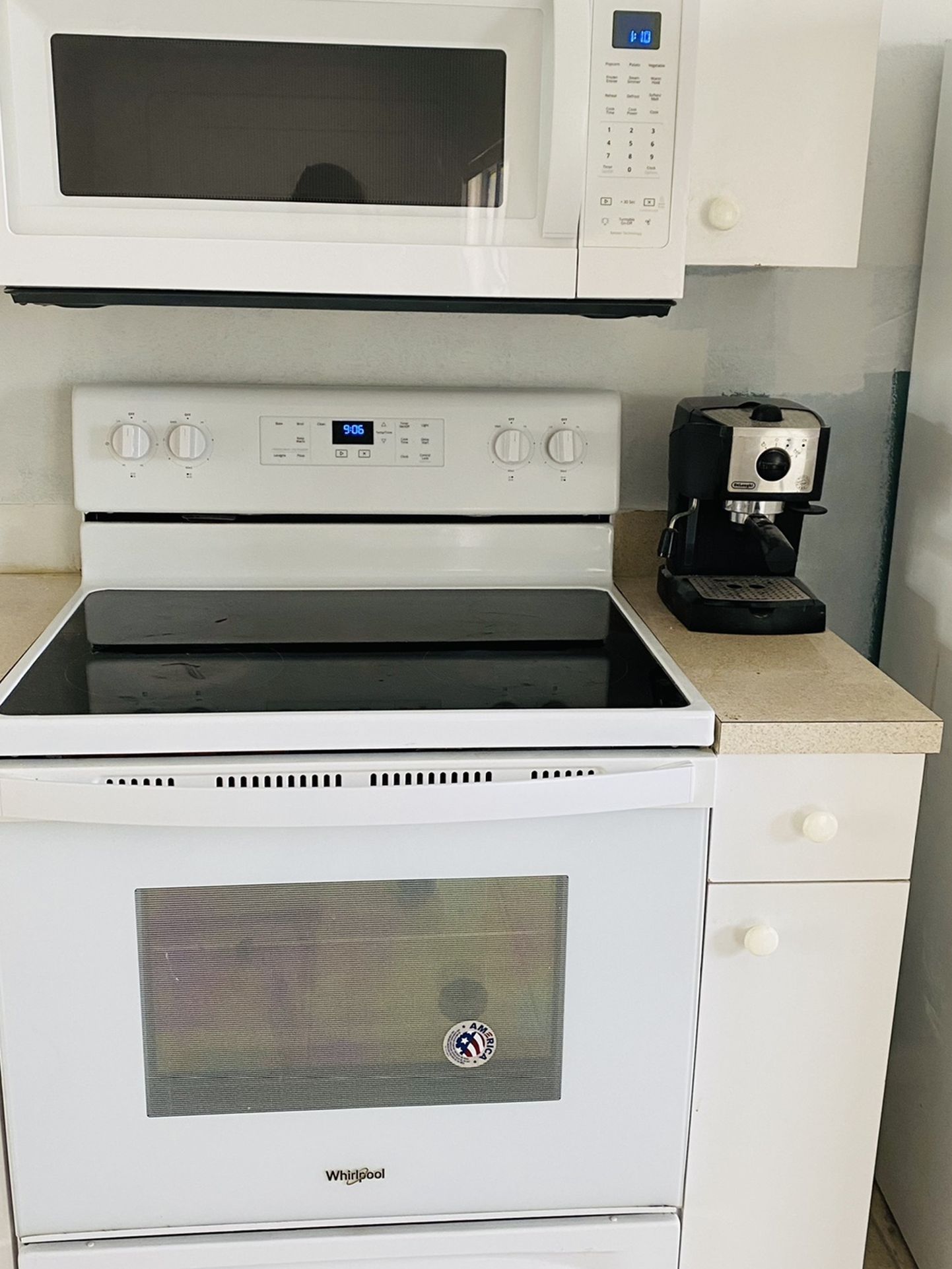 Whirlpool Microwave And Range